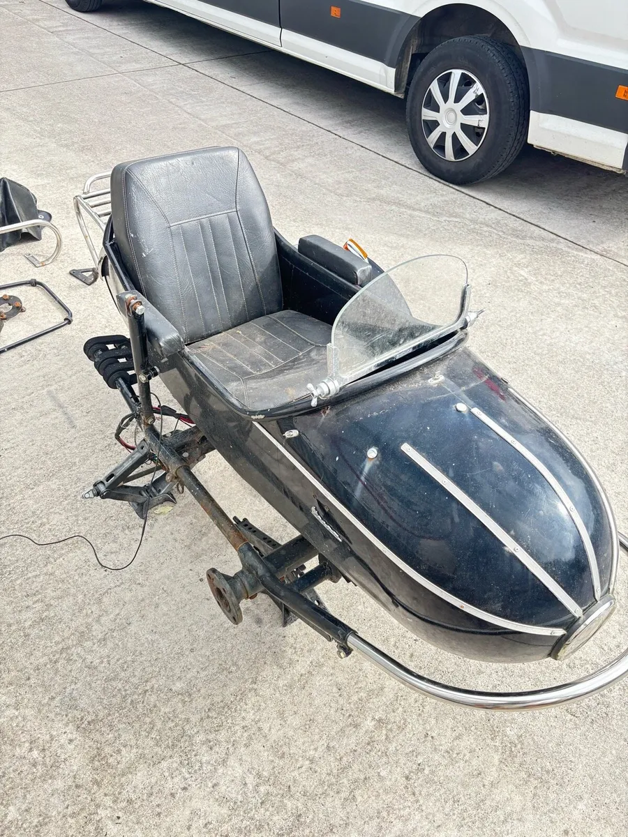 Vespa PX side car - Image 4