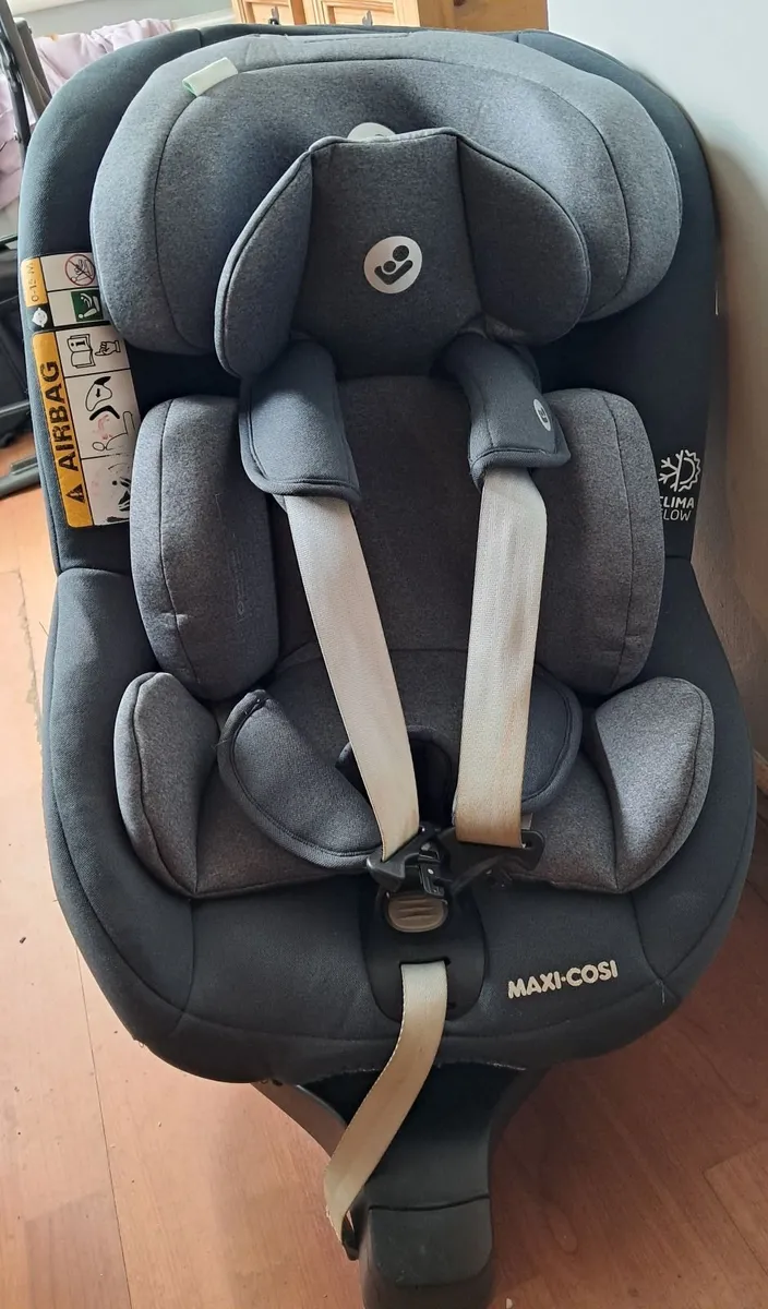 Baby equipment - Image 1