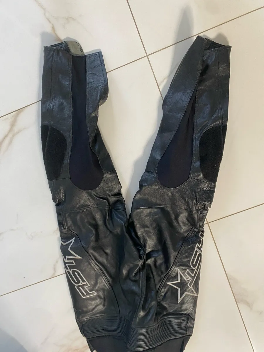 RST leather pants , SIDI motor cycle boots - Image 2
