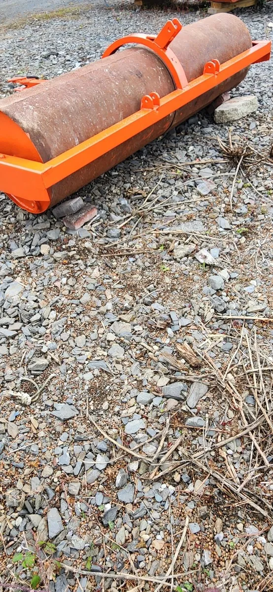 Roller - Image 4