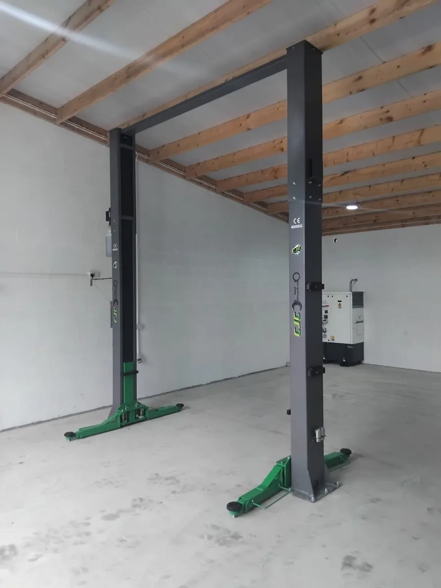 Brand new Clear Floor 2 Post 4 Ton Lift - Image 1