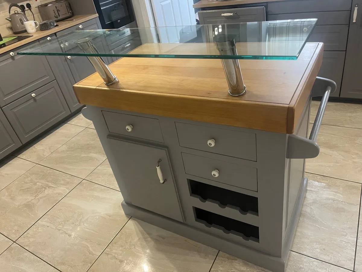 Kitchen Island - Image 2