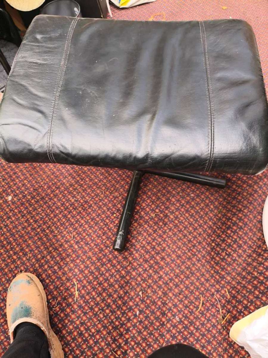 Foot stool,sit on 10 euro good condition - Image 3