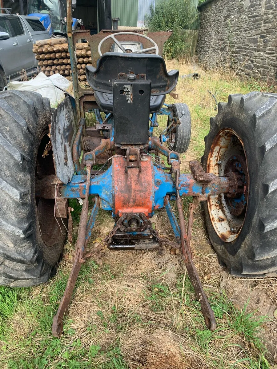 Ford 3000 - Image 2