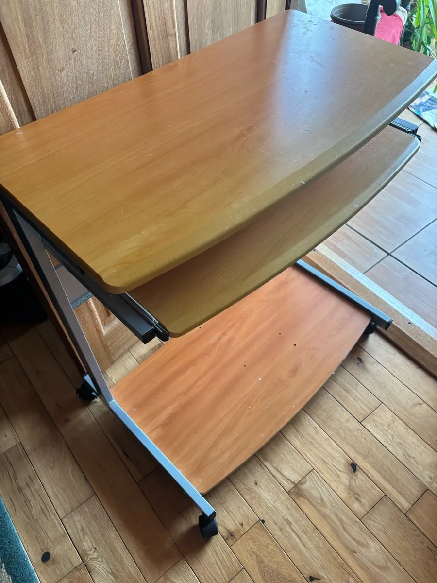 Desk - Image 3