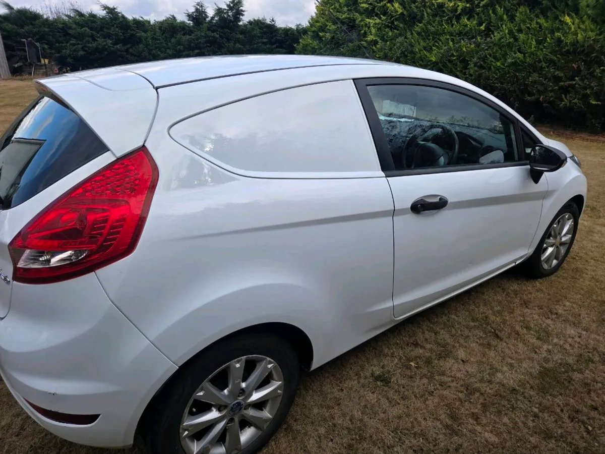 Ford Fiesta Van 1.4tdci Low Mileage - Image 3