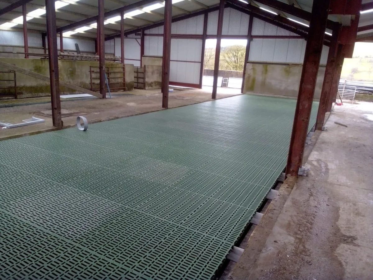 Sheep slats - mesh and plastic available - Image 3