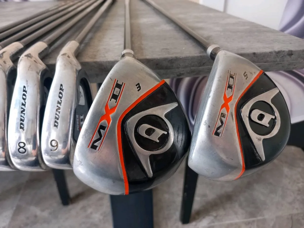 DUNLOP GOLF CLUBS.  RIGHT HANDED CLUBS - Image 4