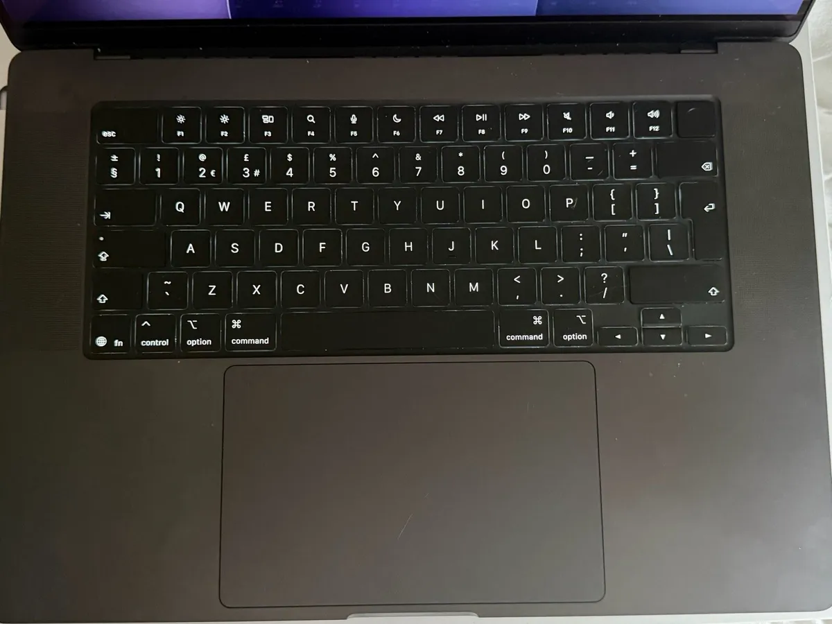 Macbook Pro (16" M5 Pro 1tb Ssd 24gb Ram) - Image 4