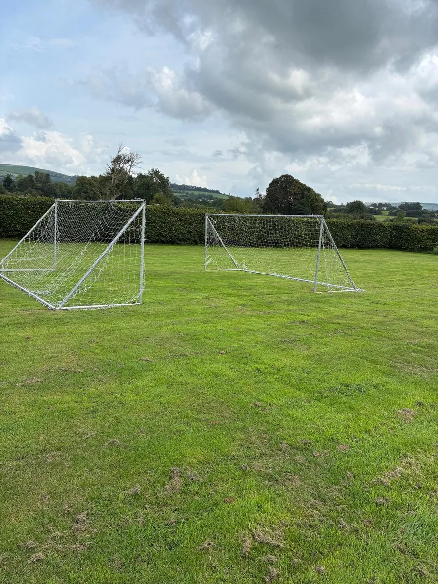 🥅 Goalposts x2 - Image 1