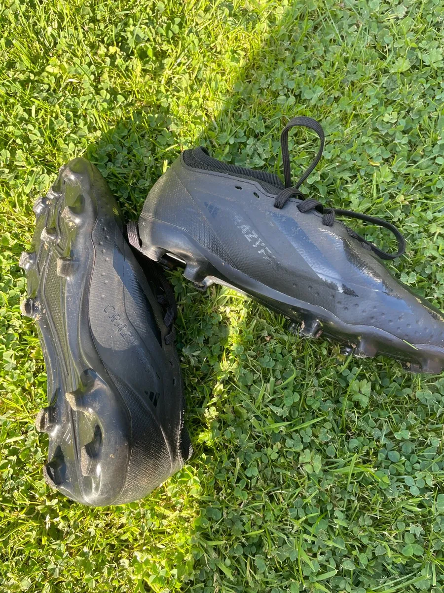 Kids football boots - Image 3