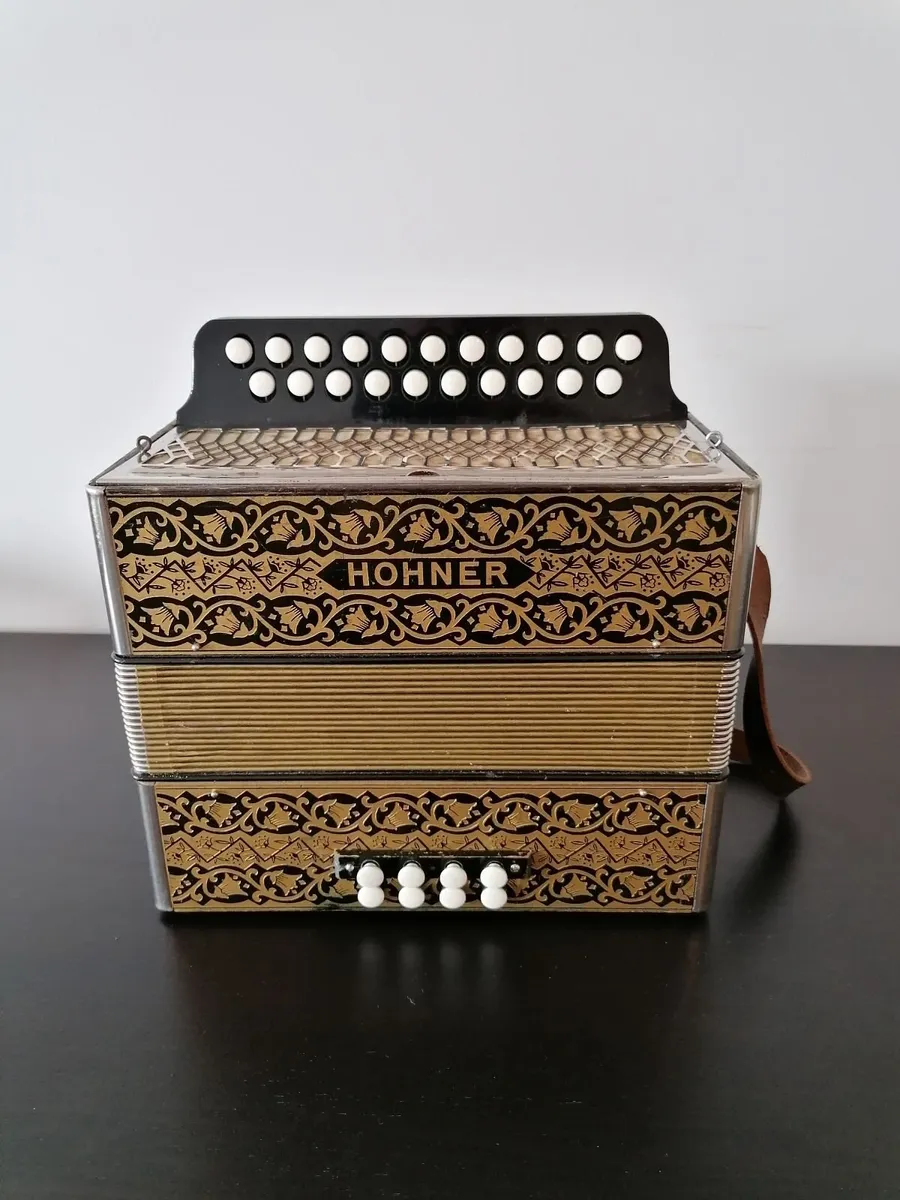 Accordion For Sale - Image 1