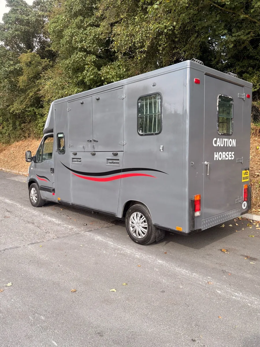 Horse lorry - Image 2