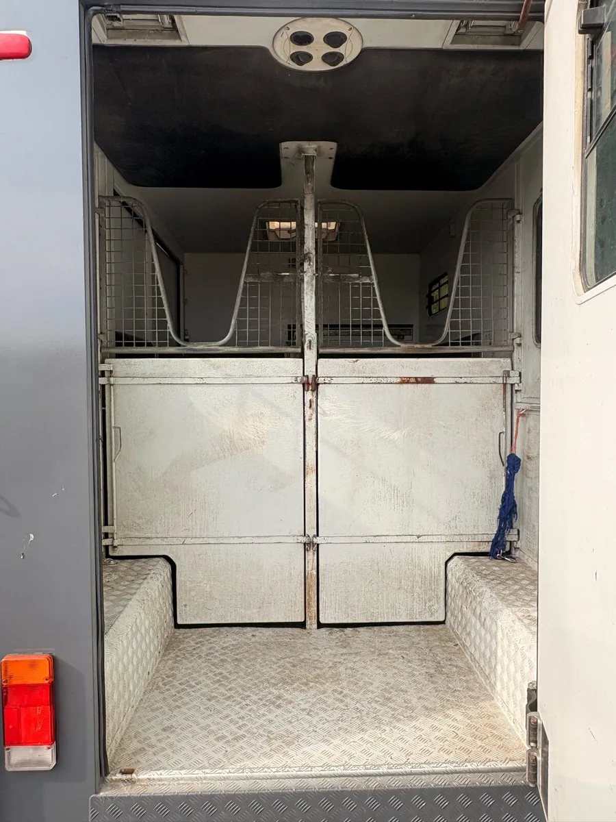 Horse lorry - Image 4