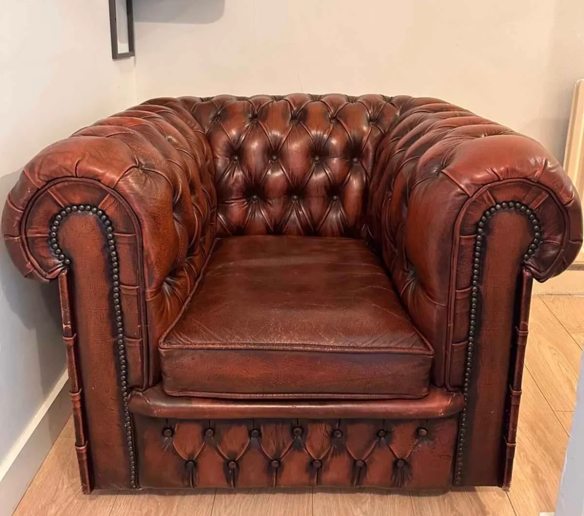 2 x Chesterfield Armchairs - Image 2