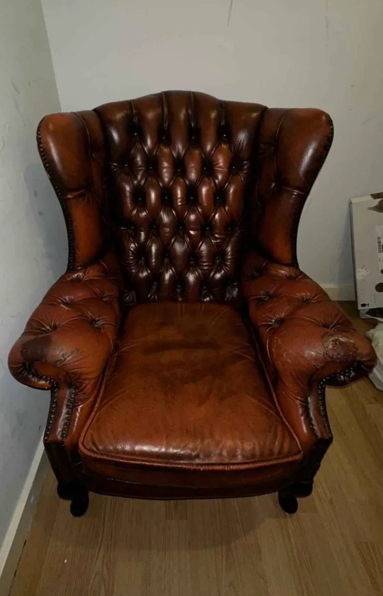 2 x Chesterfield Armchairs - Image 3