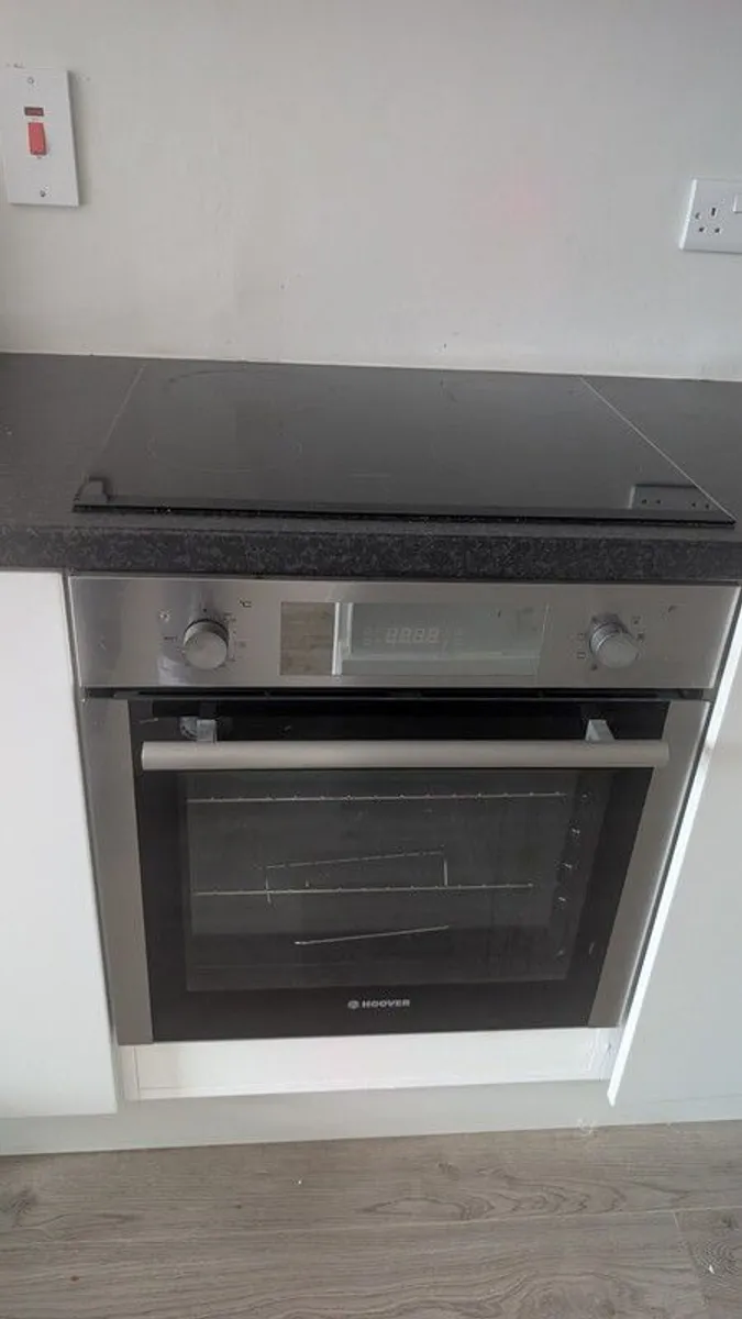 Hoover Oven and Electric Siemens Hob - Image 1