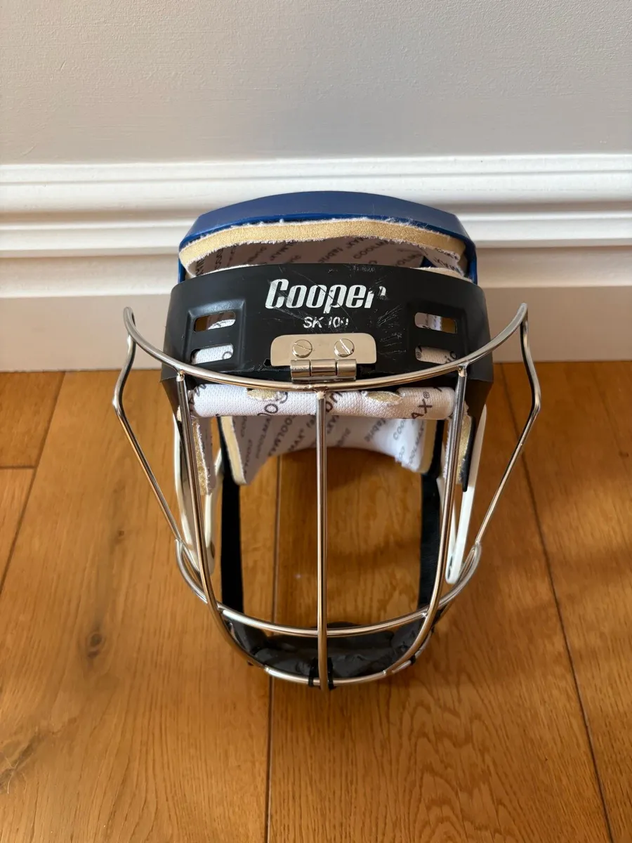 Cooper Sk100 Hurling Helmet - Image 1