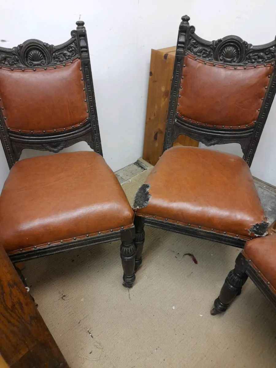 Four antique chairs one needs repairing - Image 2