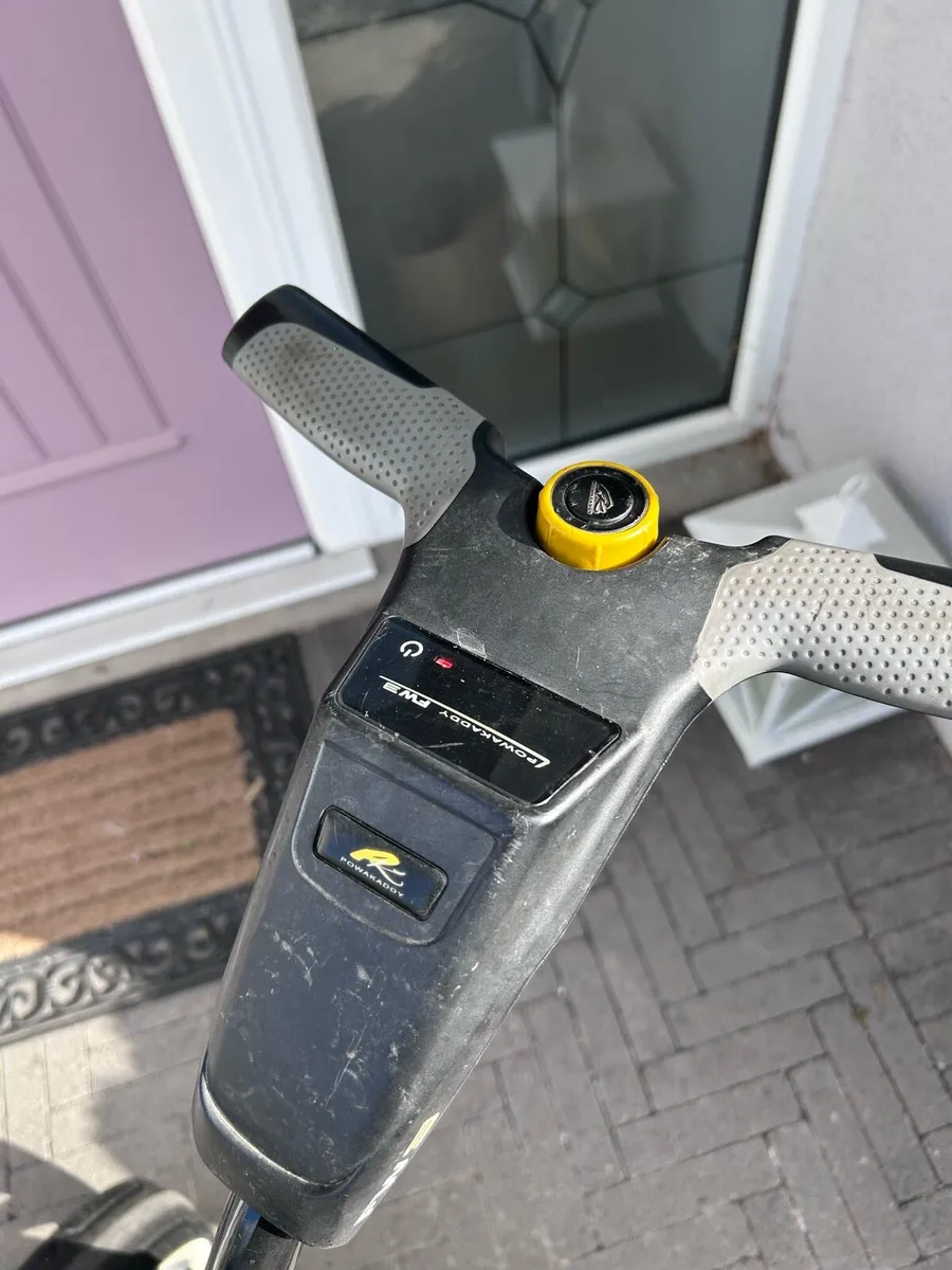 Powakaddy electric trolley - Image 3
