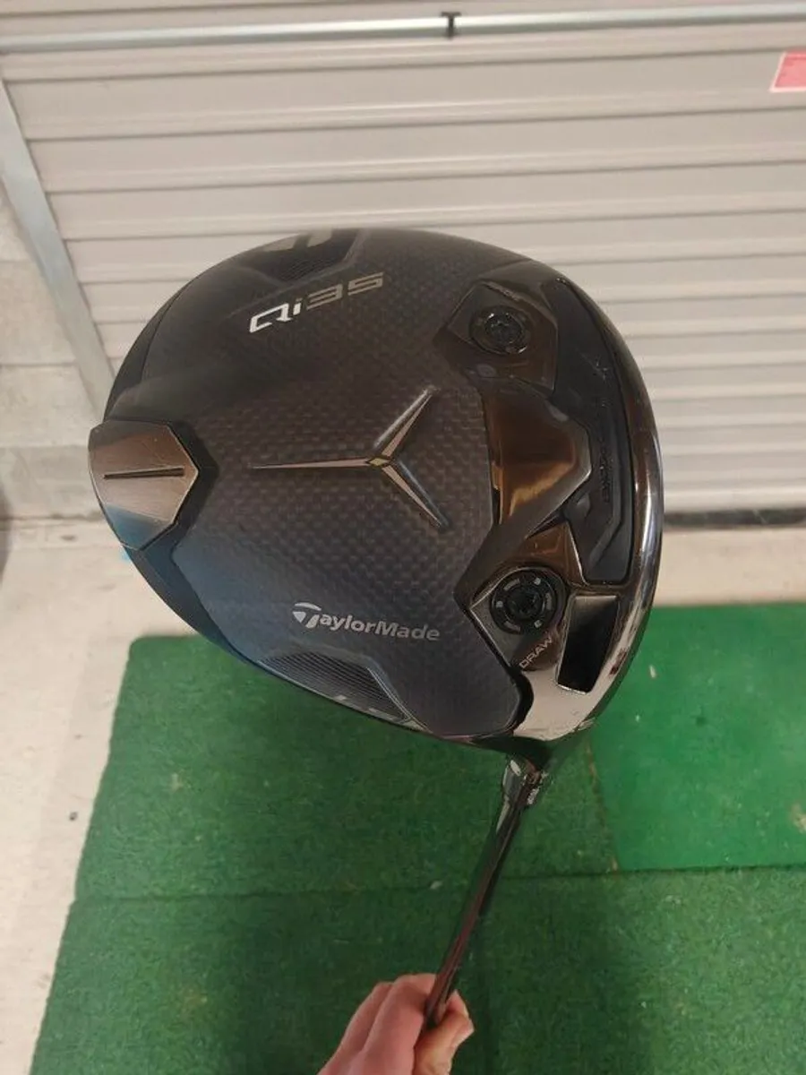 Qi35 LS driver - Image 3