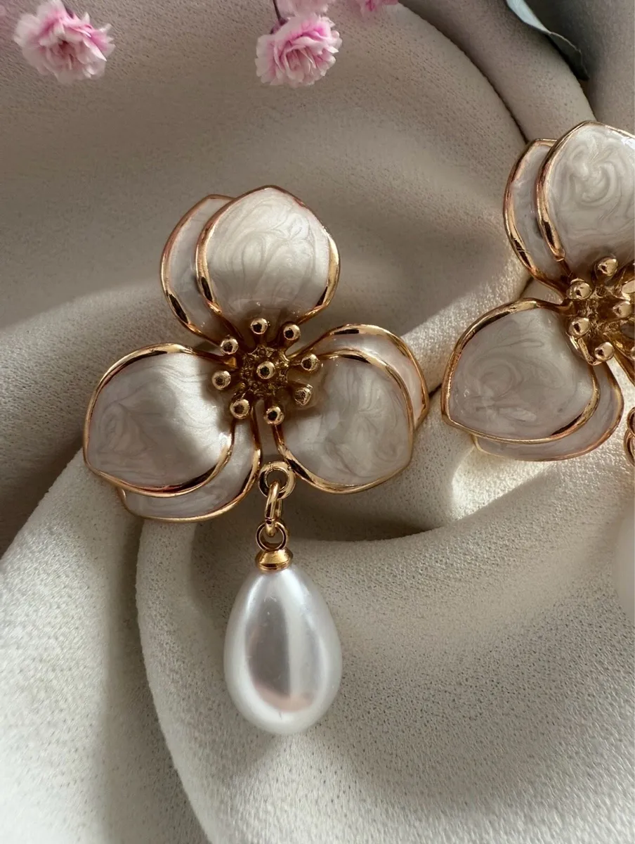 Earrings - Image 3