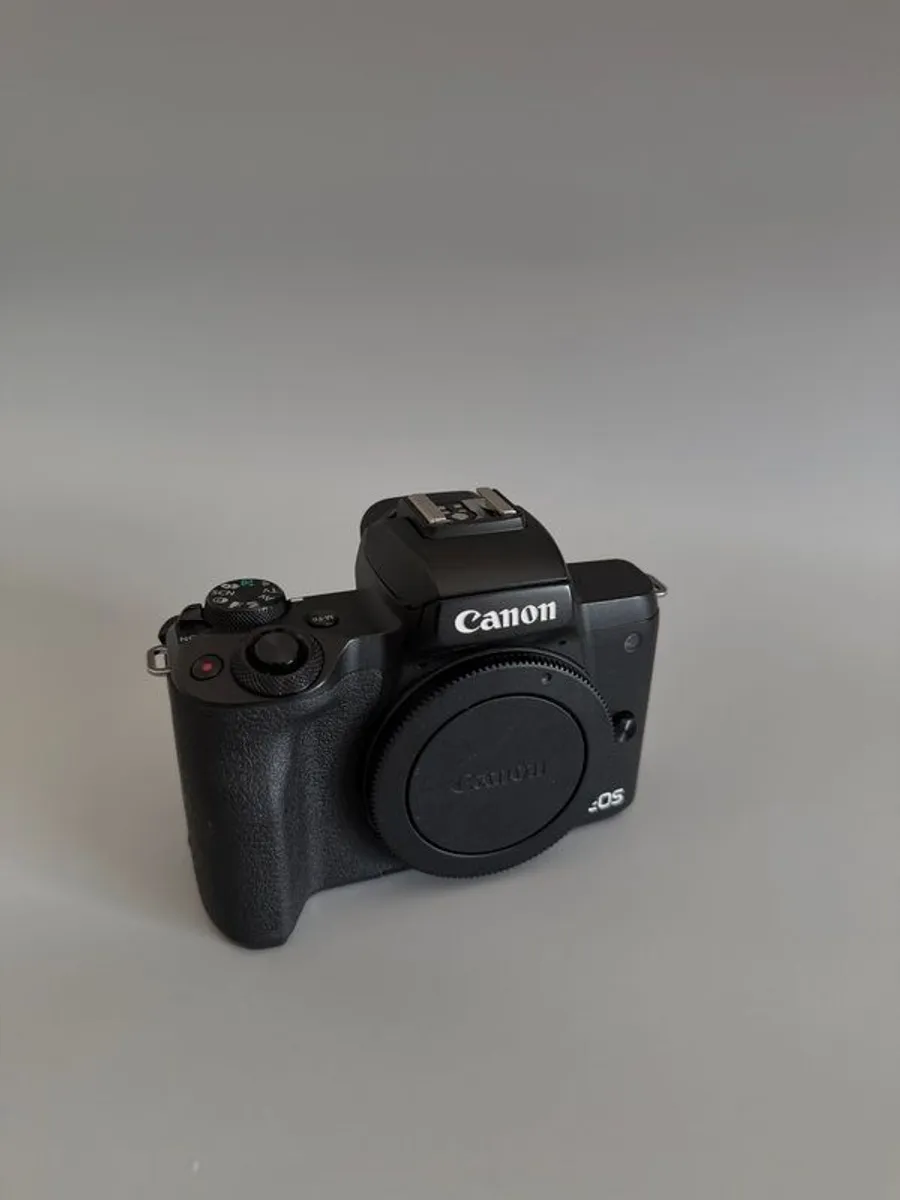 Canon EOS M50 Mark II + 15-45mm + Sigma 70-300mm + Fisheye + Batteries + Viltrox adapter + Apex 4K Camera - Image 4