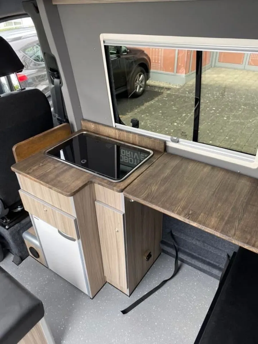 Mercedes Sprinter Camper - Image 3