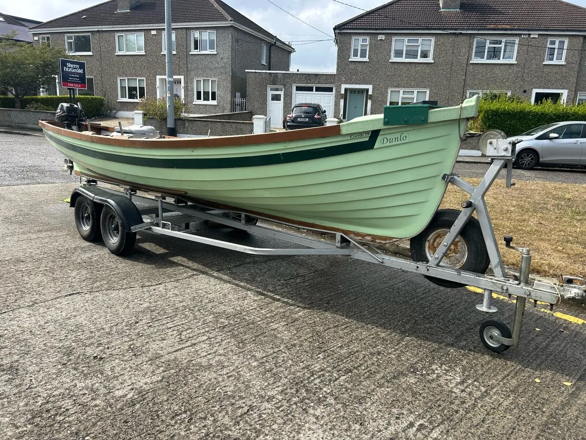 Lake boat, trailer and 15hp engine - Image 2
