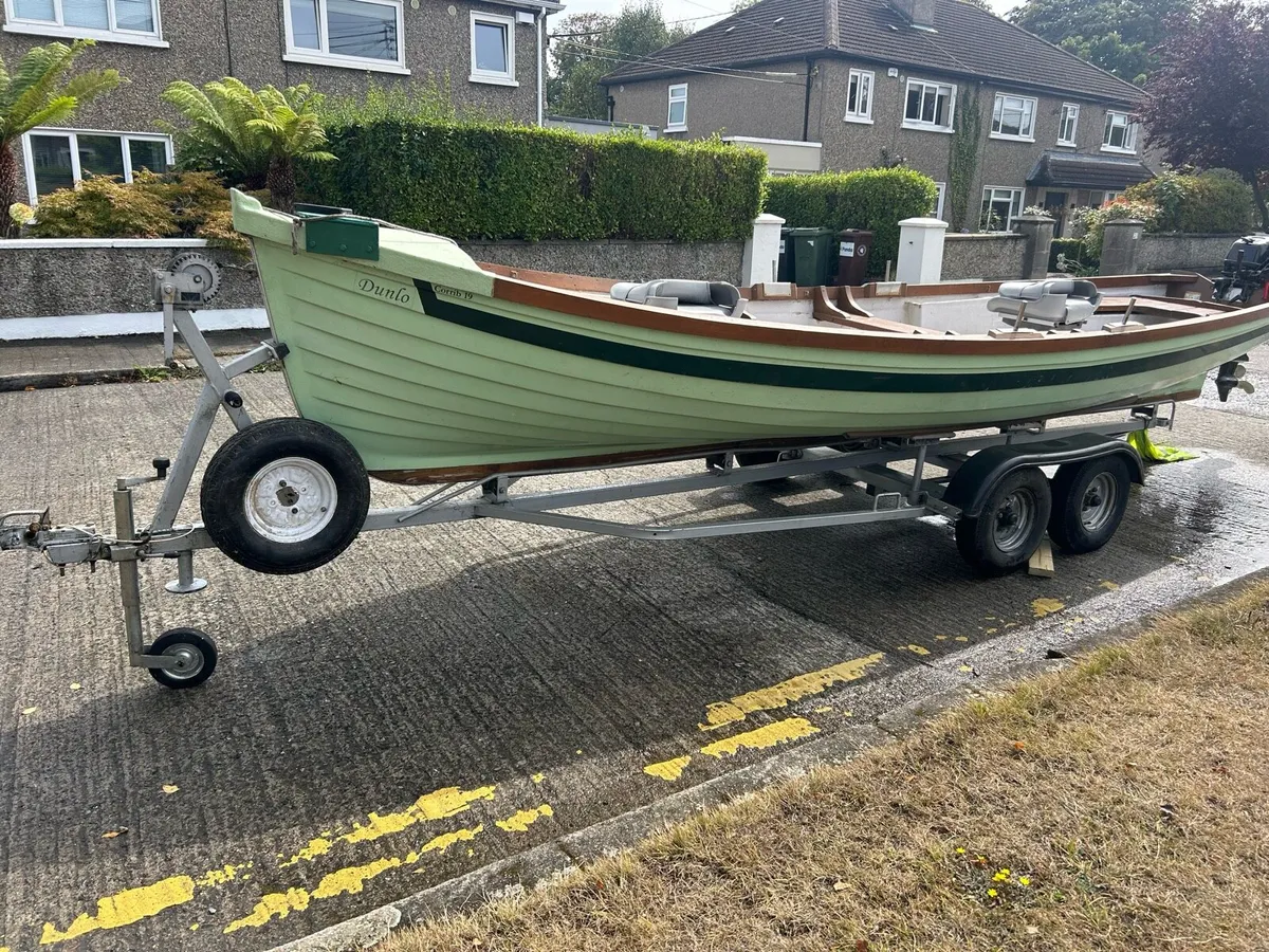 Lake boat, trailer and 15hp engine - Image 3