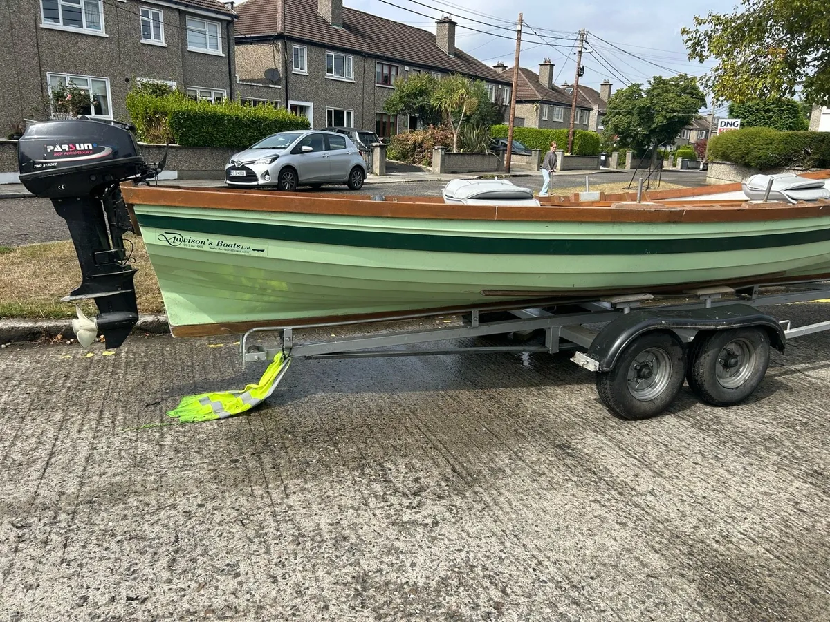 Lake boat, trailer and 15hp engine - Image 4