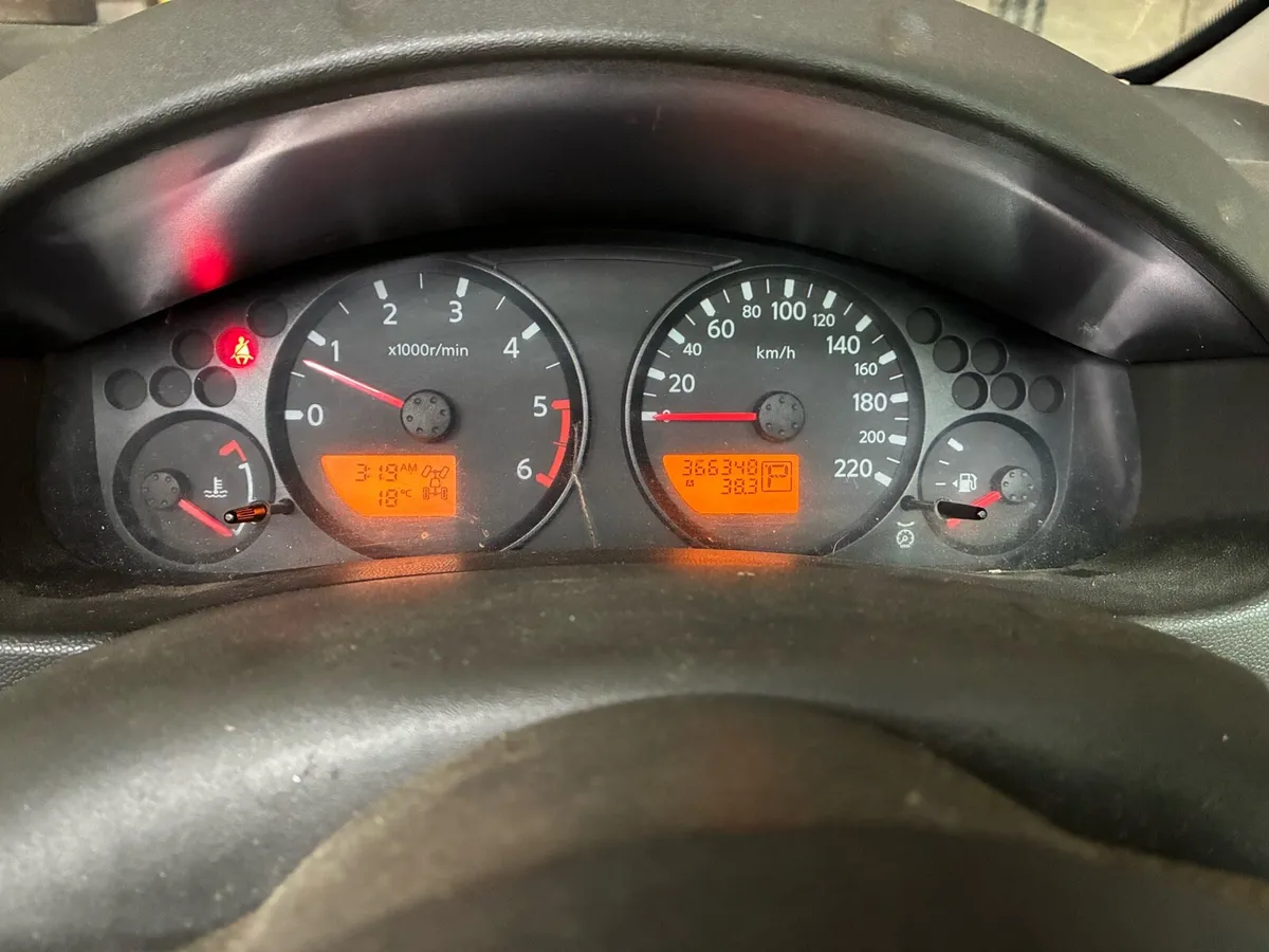 Nissan navara - Image 3