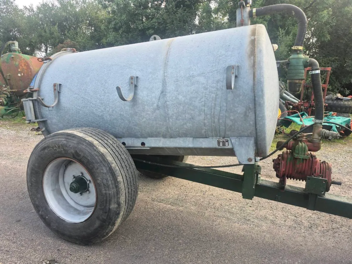 Vacuum tank - Image 1