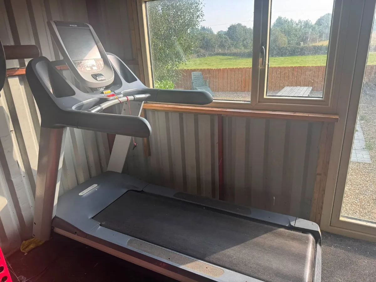 Commercial treadmill Precor P80 - Image 2