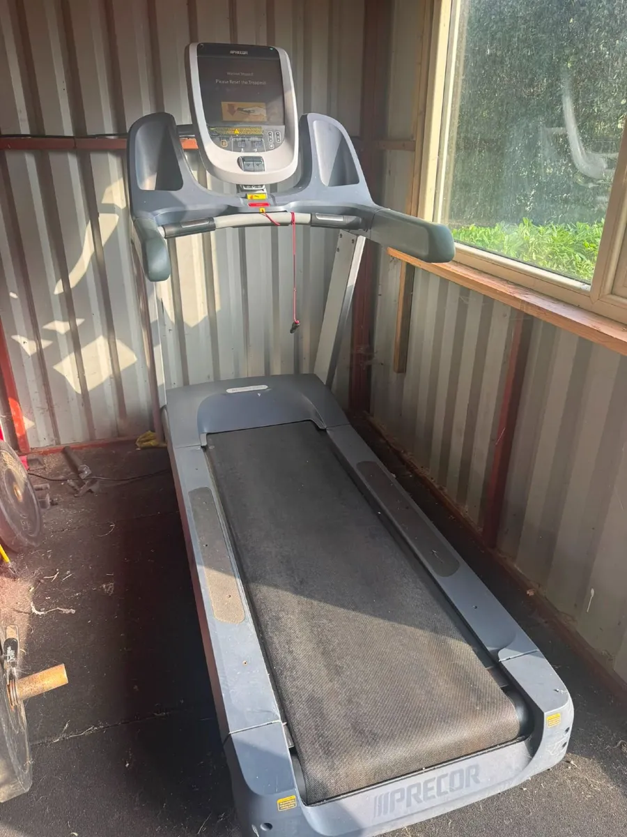 Commercial treadmill Precor P80 - Image 4