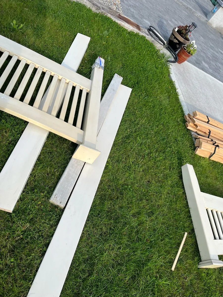 Bed - Image 1