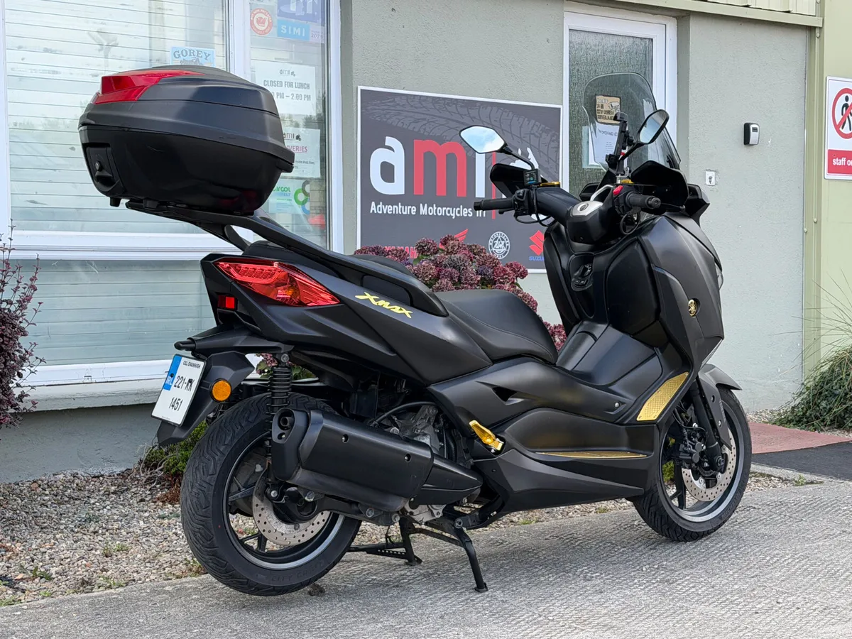 YAMAHA XMAX 300 - Image 4