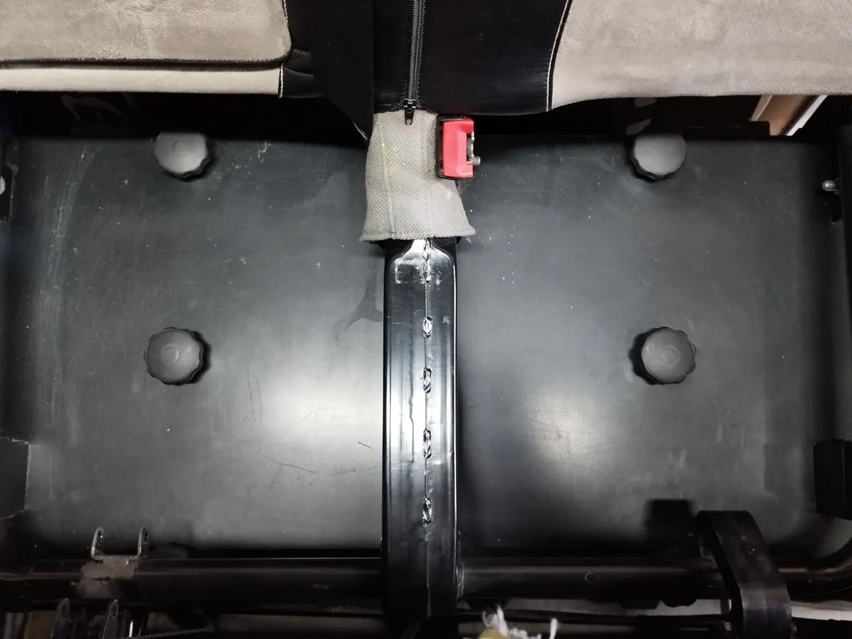 Crafter/Sprinter Double Seat Swivel - Image 3