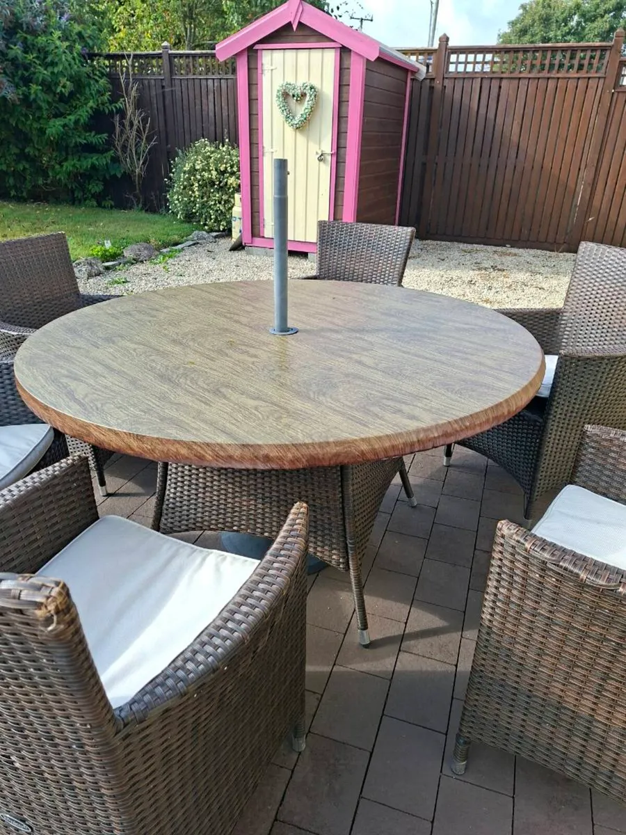 Garden table - Image 2