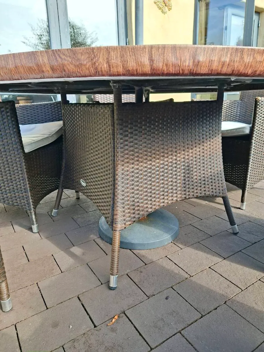 Garden table - Image 3