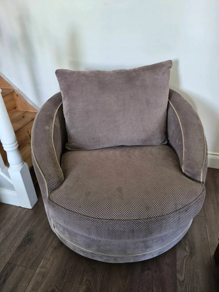 Swivel chair - Image 2
