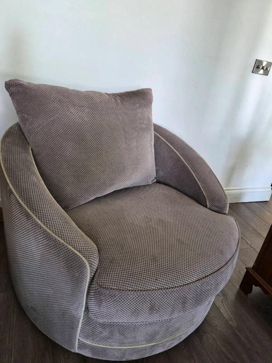 Swivel chair - Image 4