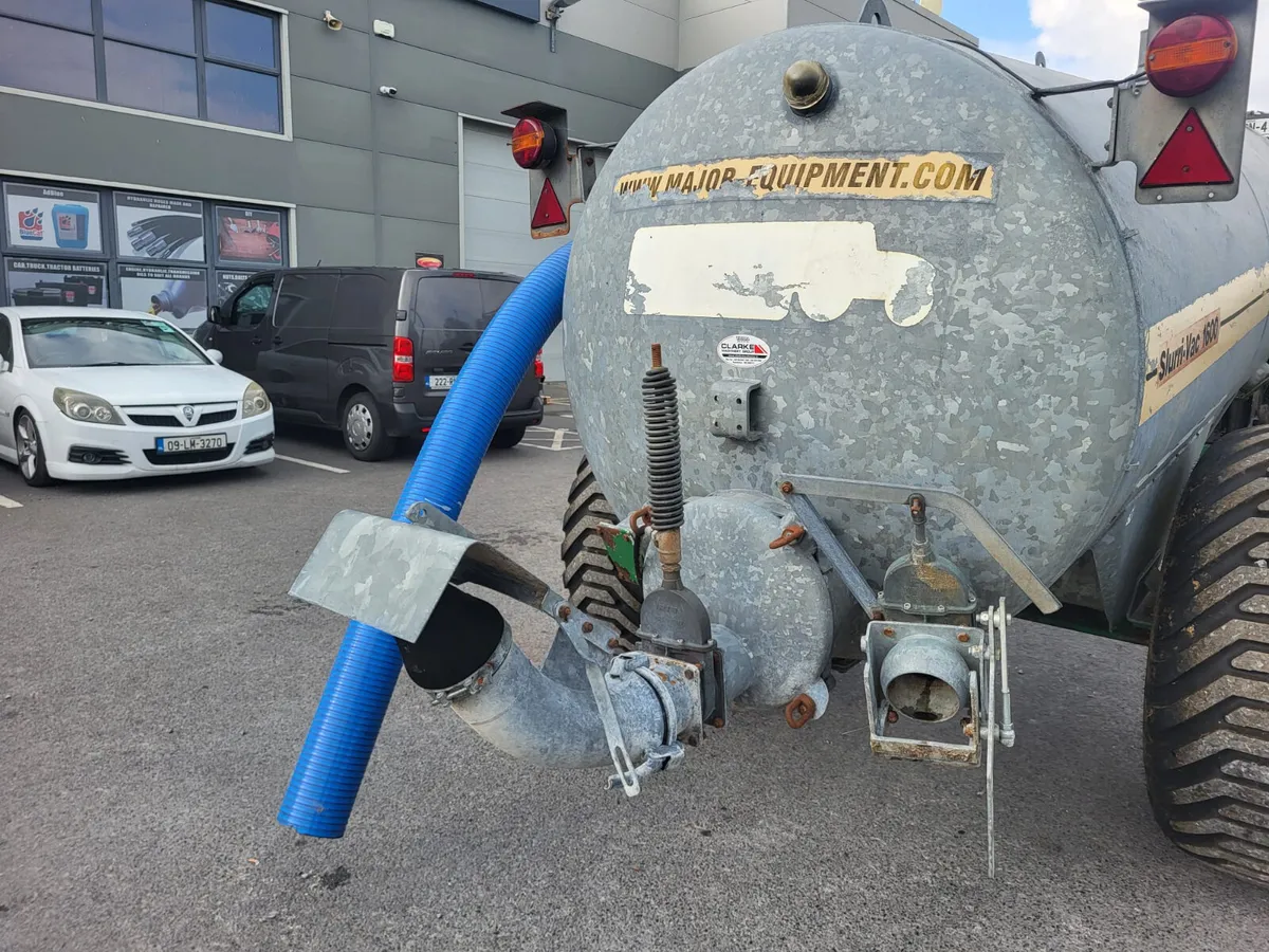 2009 Major 1600gal Galvanised Tank - Image 3