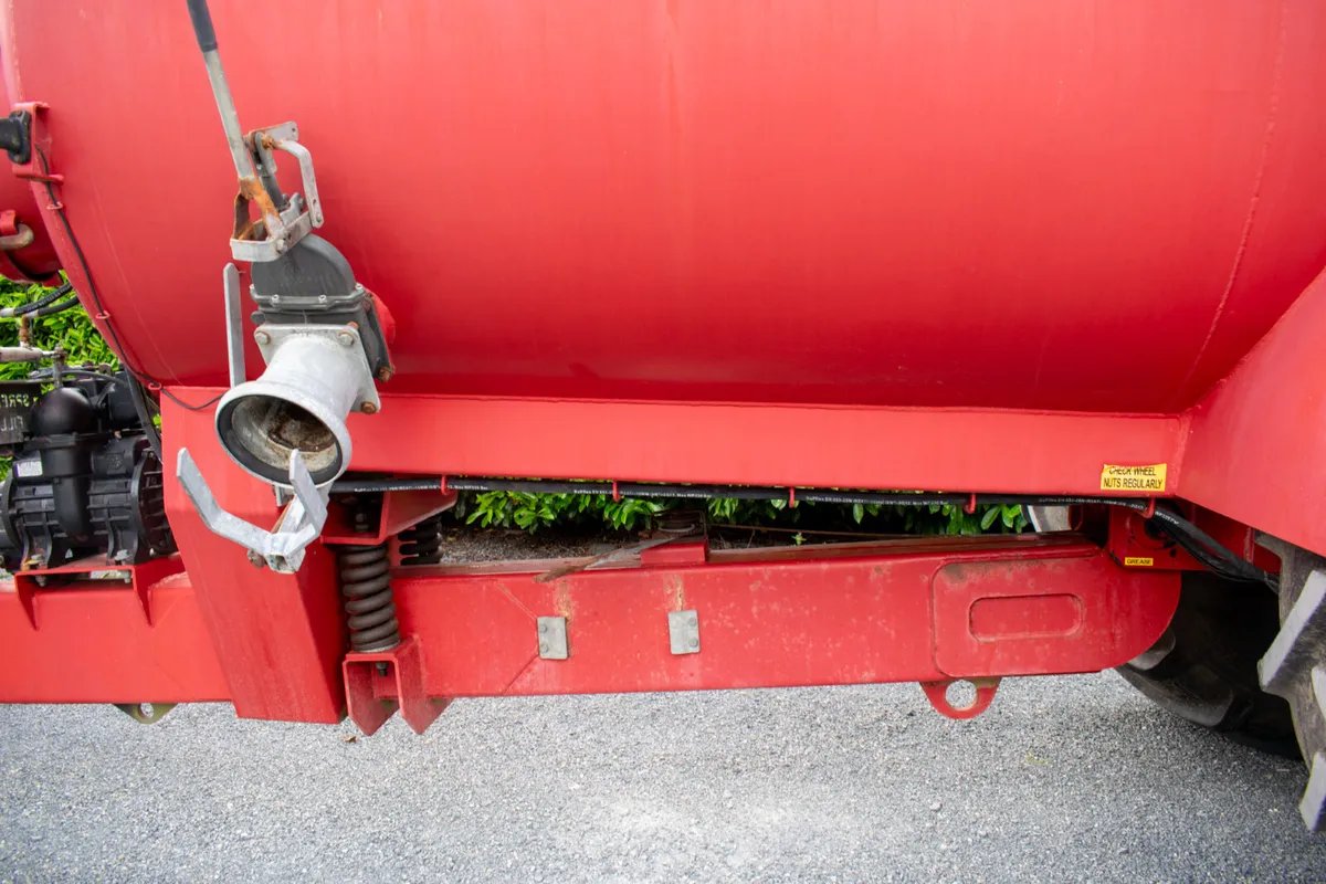 2014 Mixtec 2050 Slurry Tank - Image 4