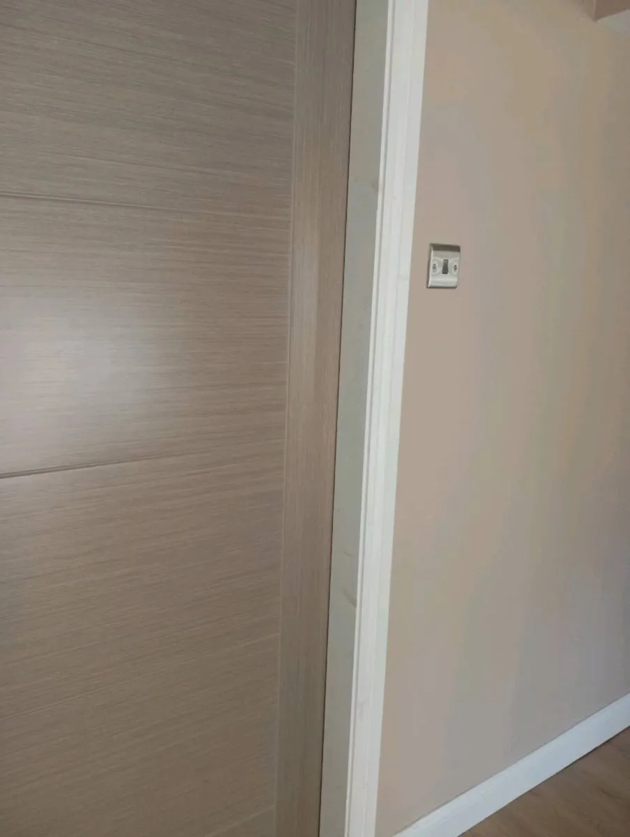 Door - Image 2