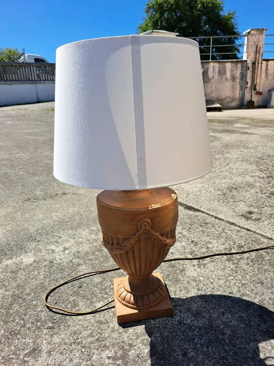 Large heavy vintage table lamp - Image 4