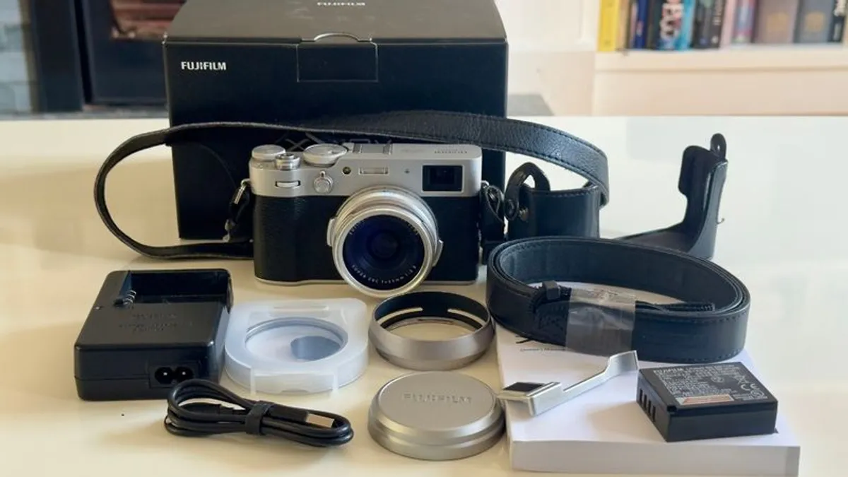 Fujifilm X100V - Image 2