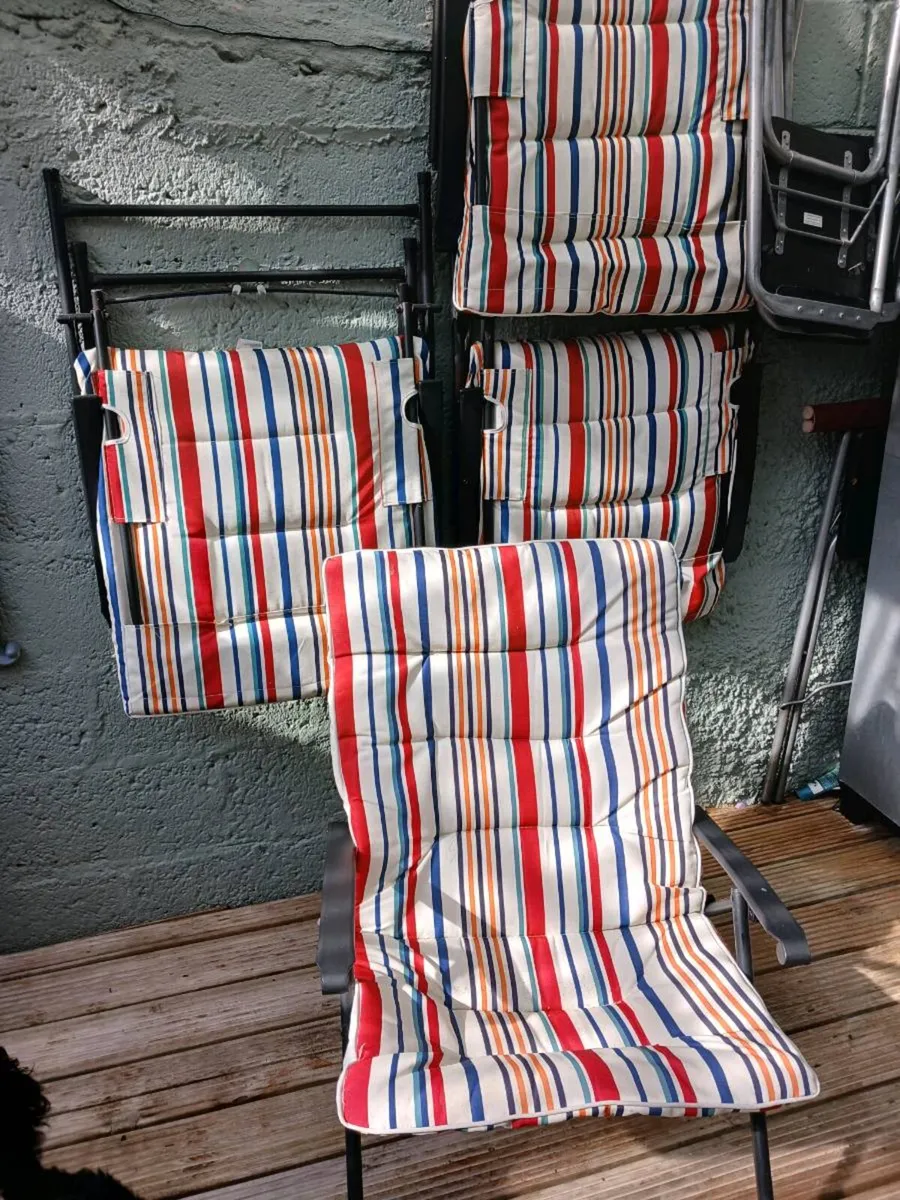 Sun chairs - Image 1