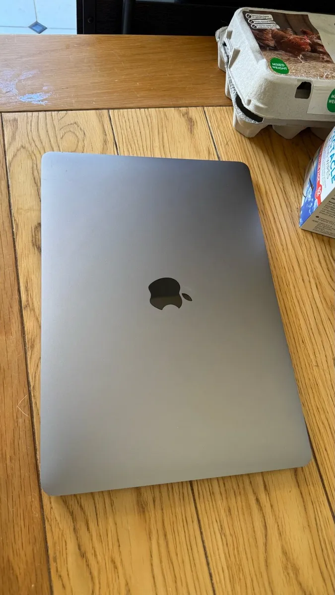 MacBook Air 13 inch Retina 2020 i5 8GB 256GB - Image 3