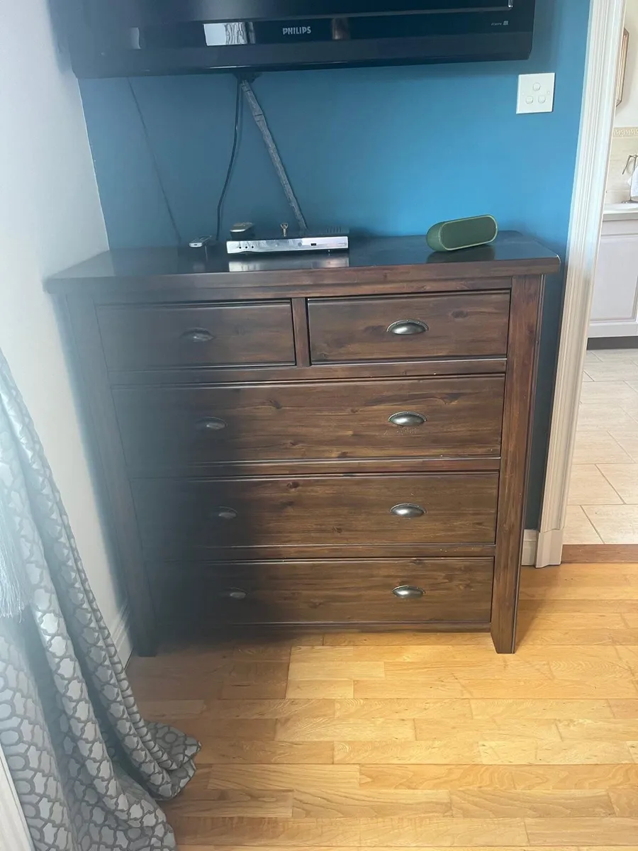 Chest of Drawers